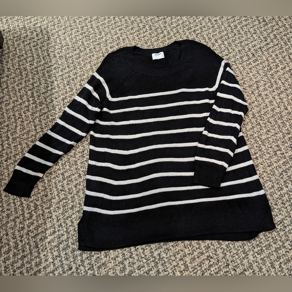 Old Navy tunic sweater past butt above knee super cute with leggings